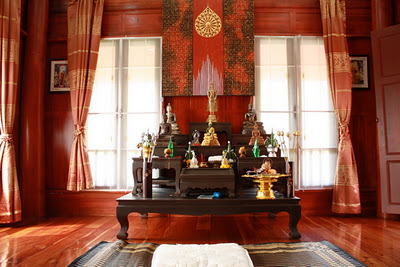 มาดู!! จัดวาง "พระพุทธรูป" ให้ถูกวิธี! เพื่อสุขภาพและการงานที่ดีทั้งครอบครัว! 