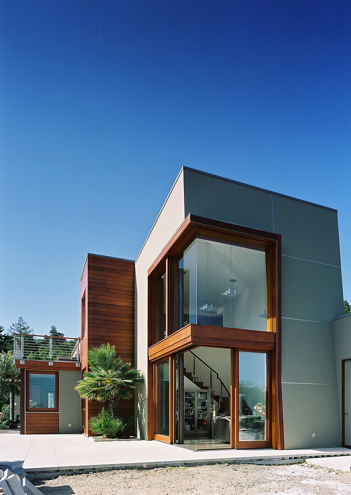 Located in San Francisco7